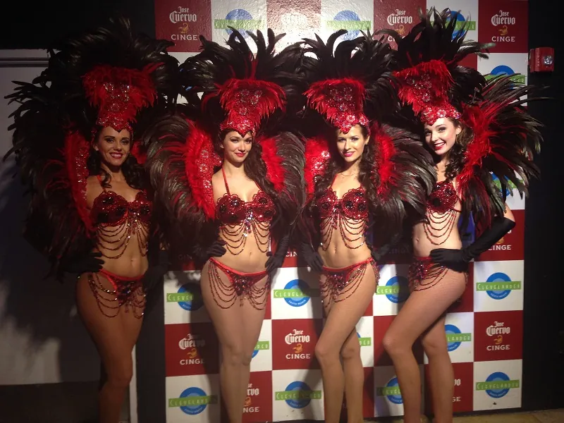 9Red Black Showgirls