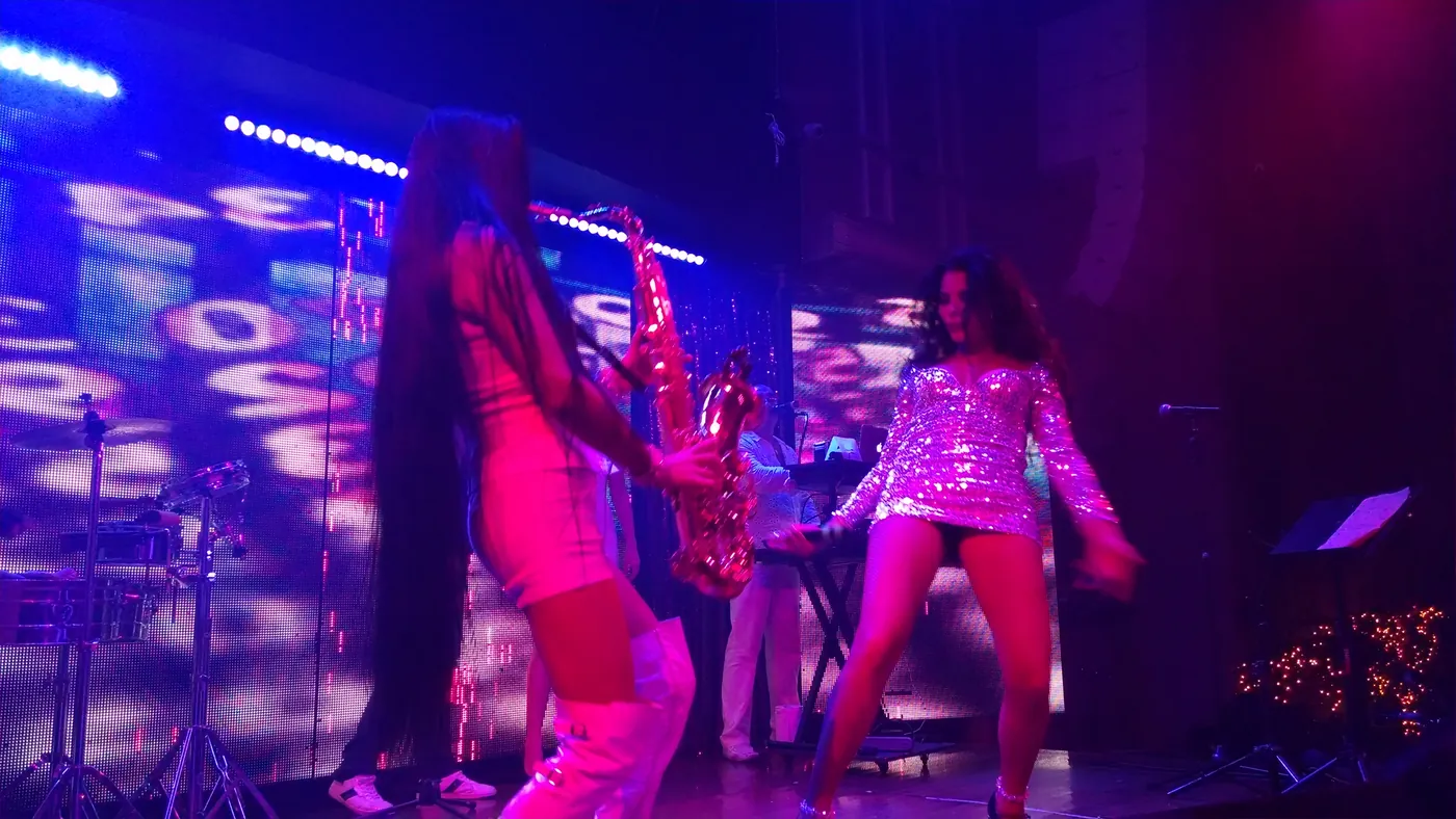 Hot Sax